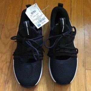 NWT Under Armour Women’s Sneaker